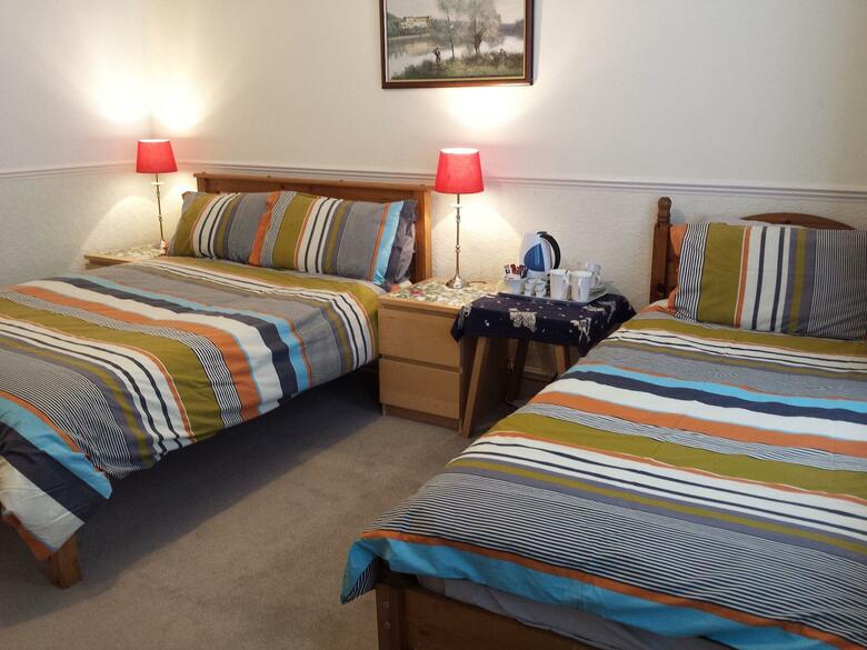 Hostal The Strand Hotel