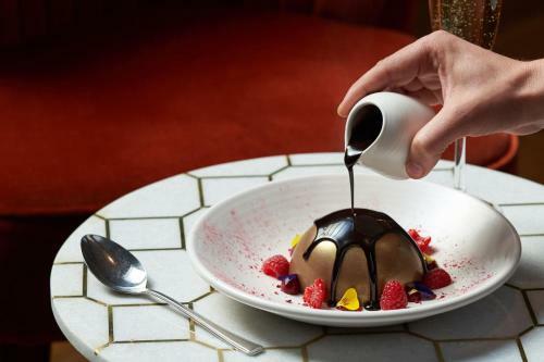 Hotel Connaught Lodge