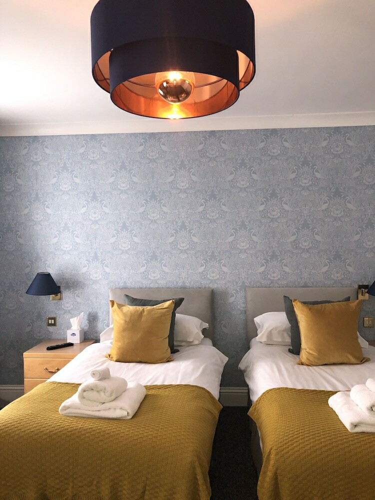 Cliff House Hotel