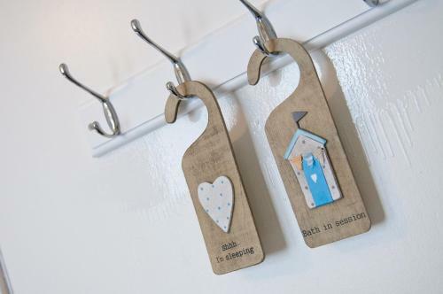 Bed & Breakfast Waves In