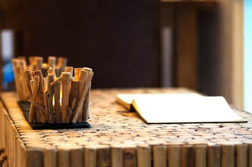 Bed & Breakfast Waves In