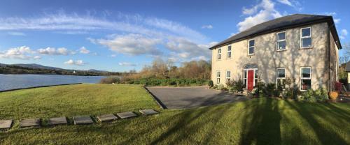 Hostal Lakehouse