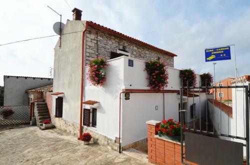 Hostal Rooms Danica