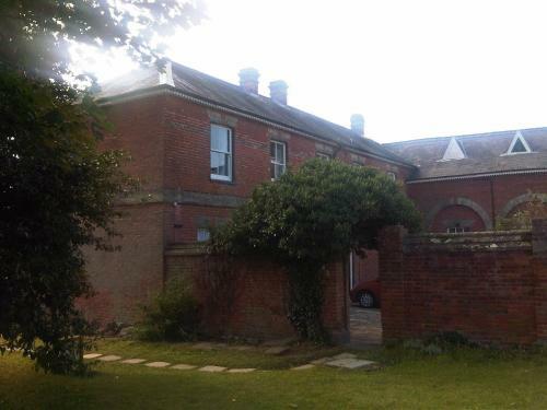 Judds Folly Hotel