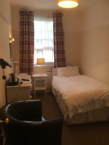 Bed & Breakfast Elmdon Lodge