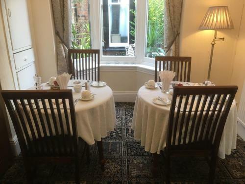 Bed & Breakfast Elmdon Lodge