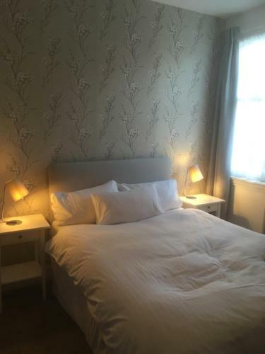 Bed & Breakfast Elmdon Lodge