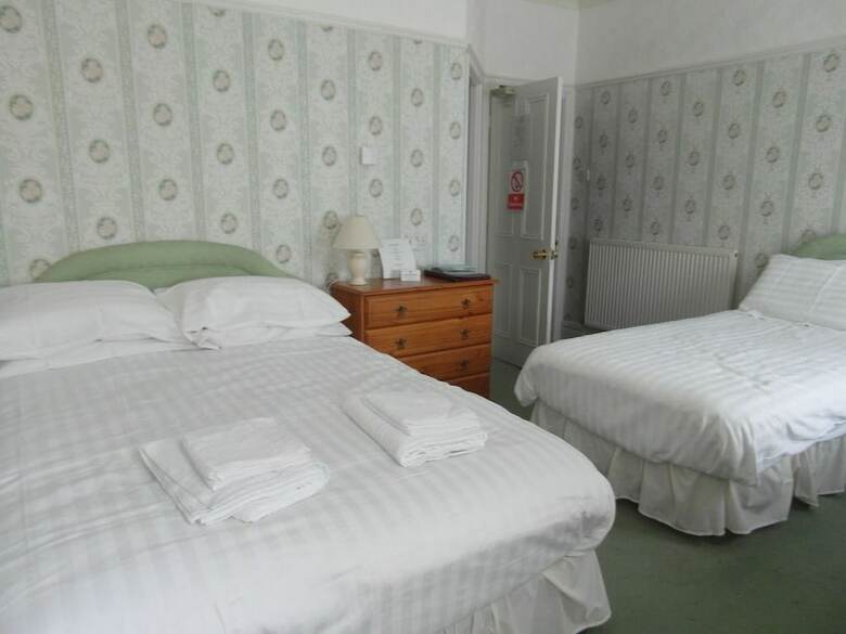 Hostal Adeline Guest House