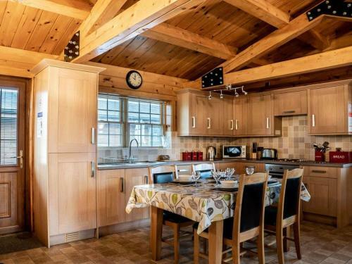 Lake View Lodges
