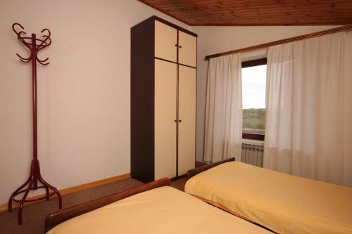 Apartments With A Parking Space Manjadvorci, Marcana - 7445