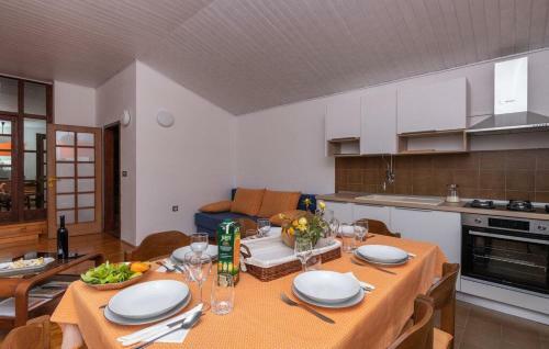 Apartments With A Parking Space Manjadvorci, Marcana - 7445