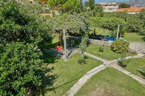 Hostal Mediterranean Holiday House & Apartments