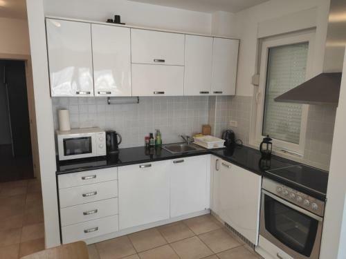 Apartamento Two Bedroom, With Pool And Perfect Sea View!