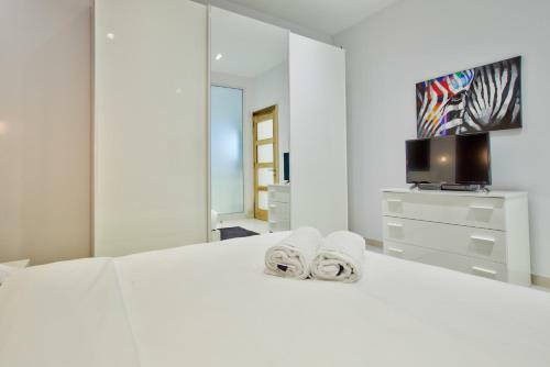 Bright & Spacious 3 Bedroom Apartment In Mellieha