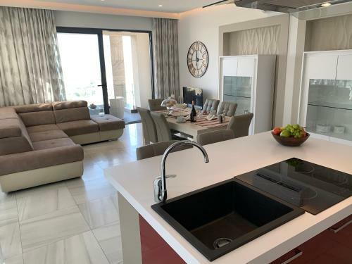 Artist Terrace Apartments
