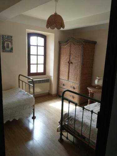 Conci�rgerie Du Ch�teau D'allemagne En Provence