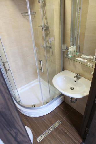 Two Level Apartment Redco 3