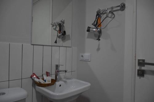 Deakos Apartment #14