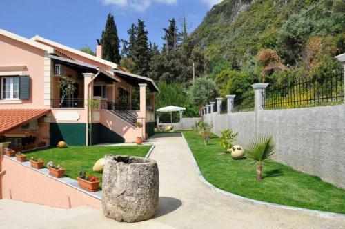 Villa Leo Junior