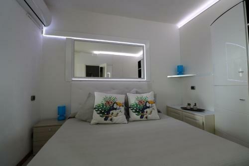 Carlo Apartments