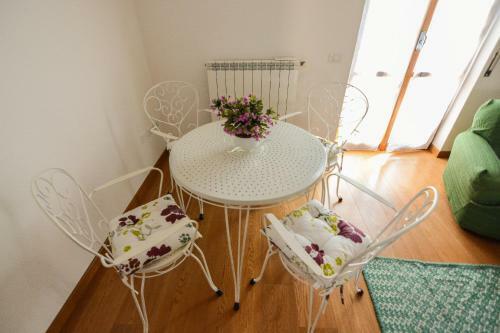 Hostal S'alighera Guest House