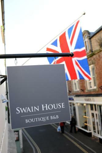 Bed & Breakfast Swain House