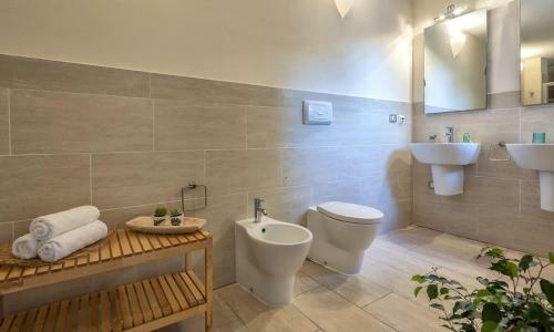 Villa Verde Con Piscina Indipendente Con 5 Camere E 4 Bagni