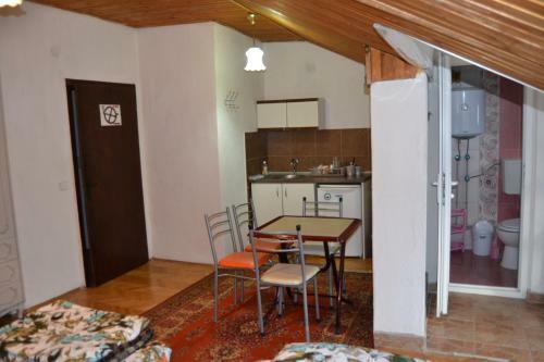 Hostel Valentin
