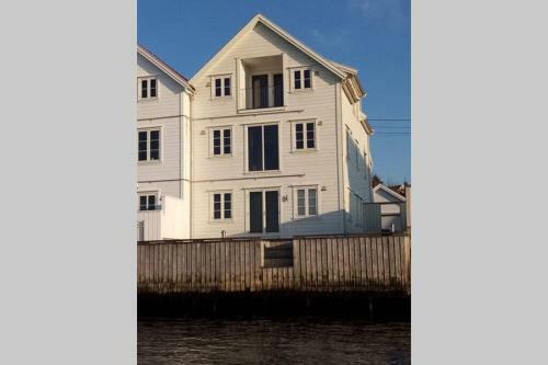 Apartamento Sildebryggen - Topp Leilighet I Manneshamn -