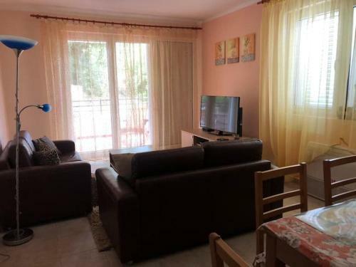 Apartamento Lovely 2-bedroom Rental Unit With Pool.b2