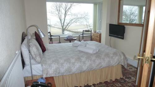 Hostal Whitehall Guest House