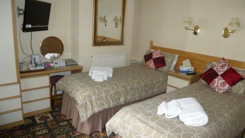 Hostal Whitehall Guest House