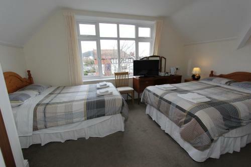 Hostal West Point Hotel