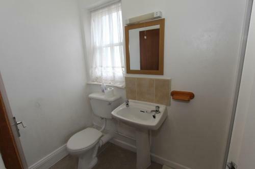 Hostal West Point Hotel