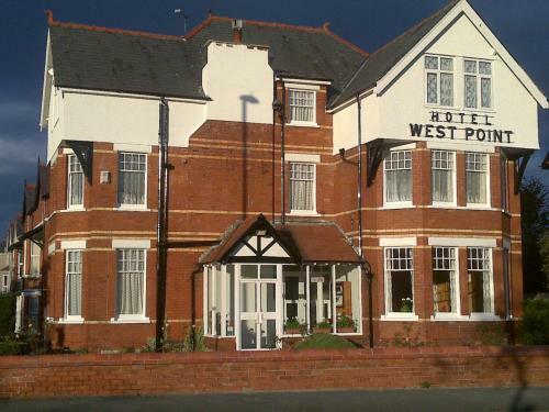 Hostal West Point Hotel