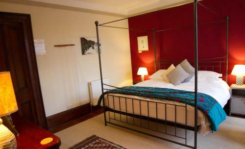 Bed & Breakfast Costislost House