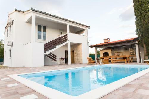 Villa Nava