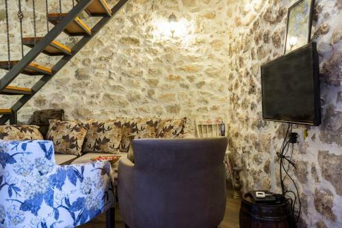 Rijeka Crnojevi?a, Lidija Apartment