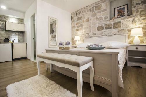 Apartments Dvor