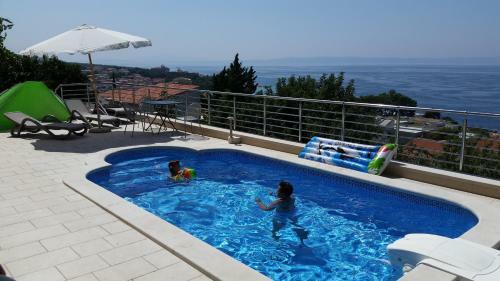 Apartments Karlo