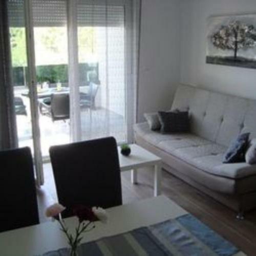 Apartmanska Ku?a Sa Bazenom - Ba?ka Voda