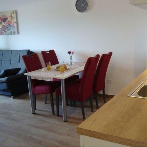 Apartmanska Ku?a Sa Bazenom - Ba?ka Voda