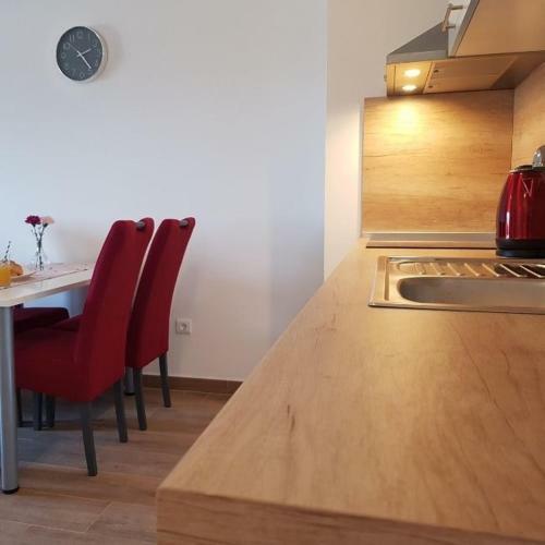 Apartmanska Ku?a Sa Bazenom - Ba?ka Voda