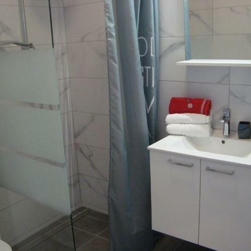 Apartmanska Ku?a Sa Bazenom - Ba?ka Voda