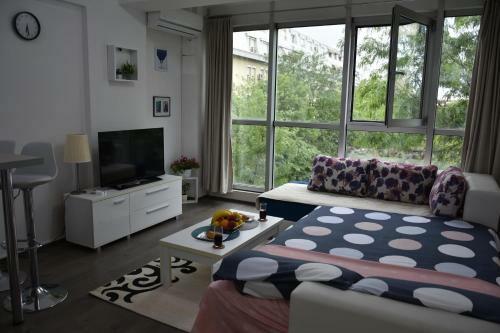 Blue Corner Apartment