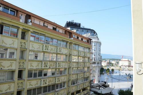 Ars Square Apartments