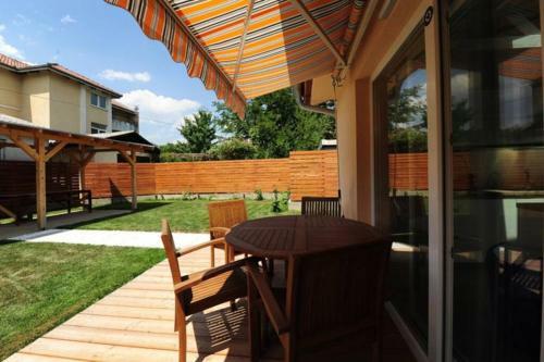 Villa Light & Spacious Garden House Skopje