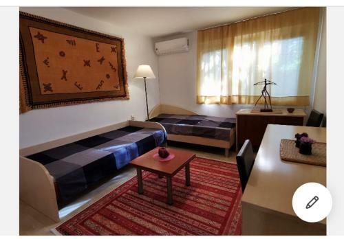 Nice Apartment In Calm Area Very Close To The Centre