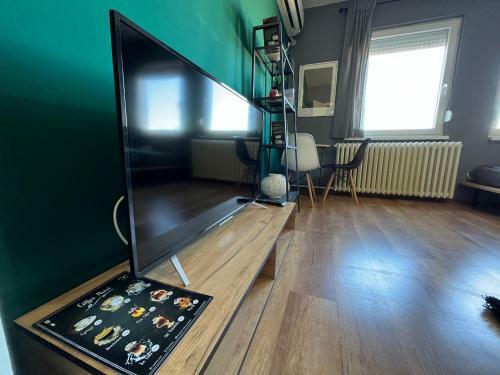 Mickitos Studio Apartment Downtown