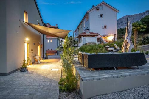 Tarari Luxury Apartment